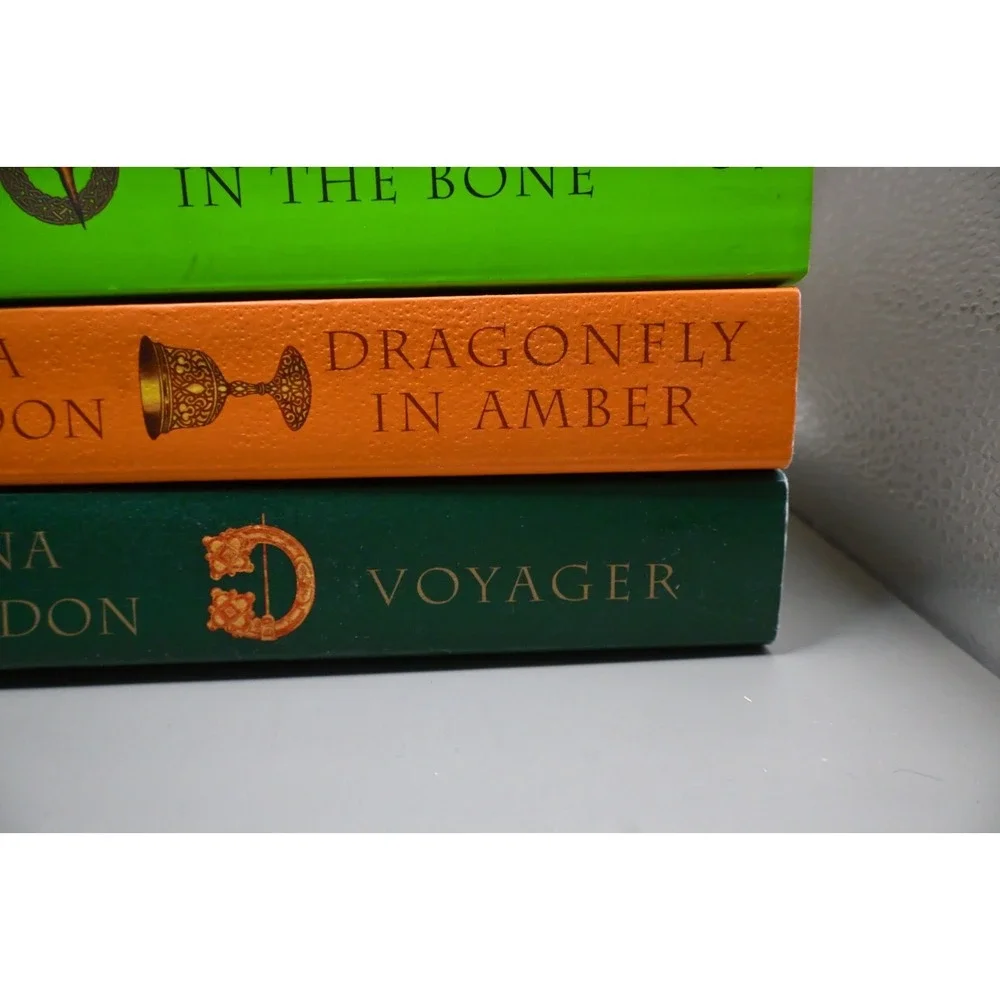 Diana Gabaldon Outlander Book Lot 8 HC PB Dragonfly Voyager Companion Set